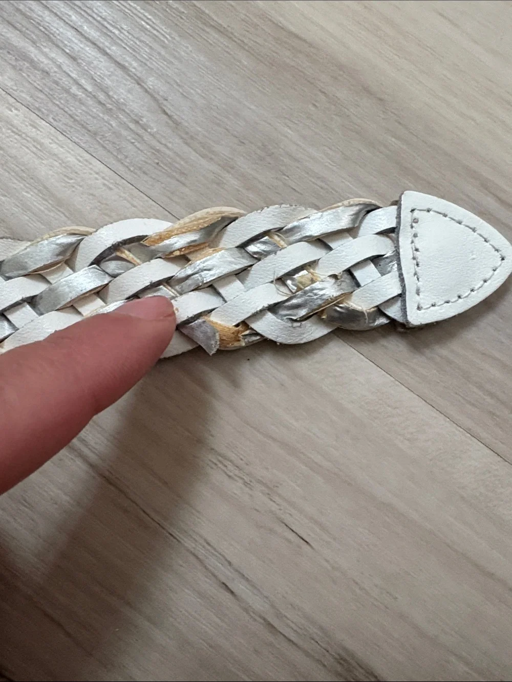 Woven Leather Belt in White and silver
